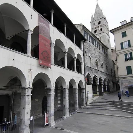 Apartment La Nina Aria Di Mare Nel Centro Storico Genoa