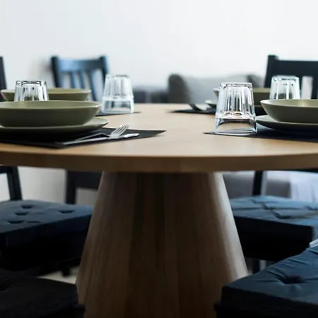 La Nina Aria Di Mare Nel Centro Storico Génova